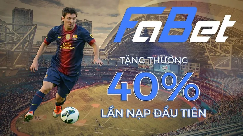 Sảnh live casino UC88 với dealer và bàn chơi